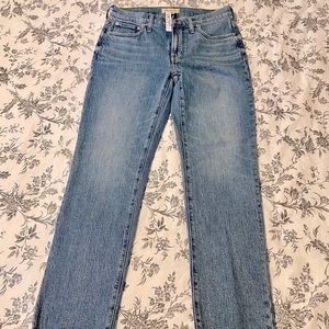 NWT Mid-Rise Perfect Vintage Jean in Enmore Wash size 27